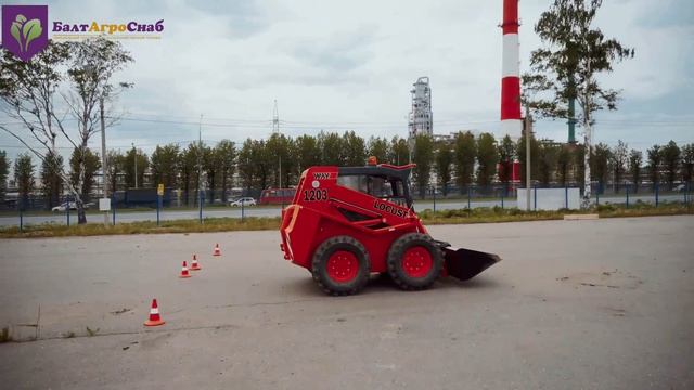 Мини-погрузчик Locust
