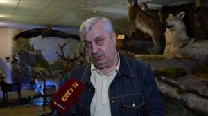 ⚡️Экс- президент РЮО Эдуард Кокойты передал в дар музею позолоченную статуэтку снежного барса