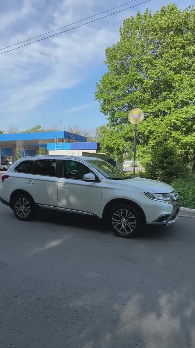 Mitsubishi Outlander 2016 г.