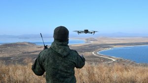 Российские FPV-дроны уничтожили гаубицу ВСУ. Лучшее видео из зоны СВО