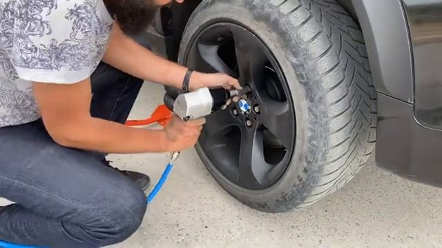 Замена пневмоподвески BMW X5 E70