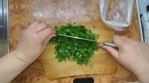 Порезала и заморозила петрушку🌱🌱🌱