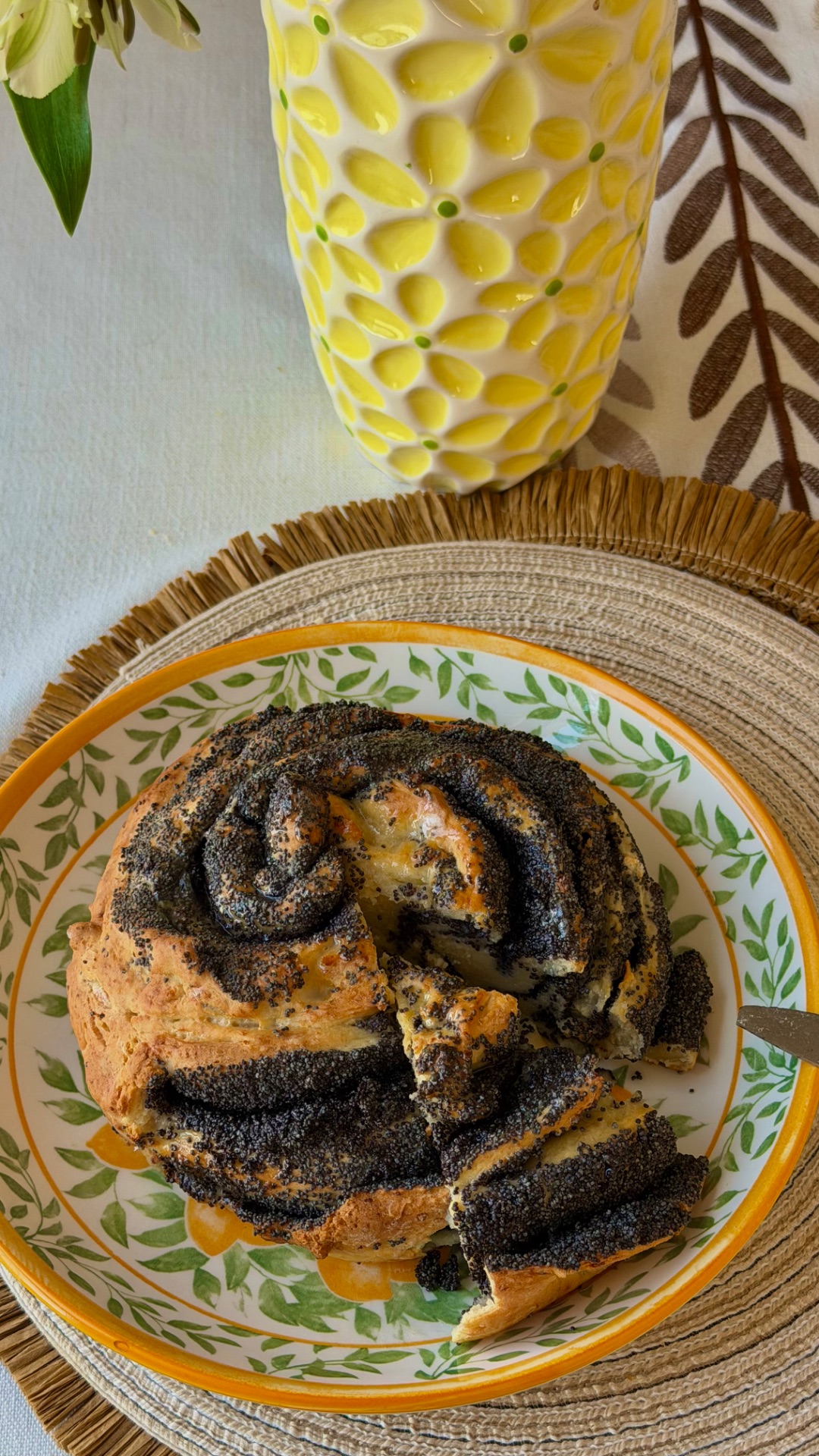 маковая булочка 🥐