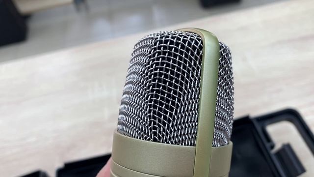 Микрофон Behringer C1