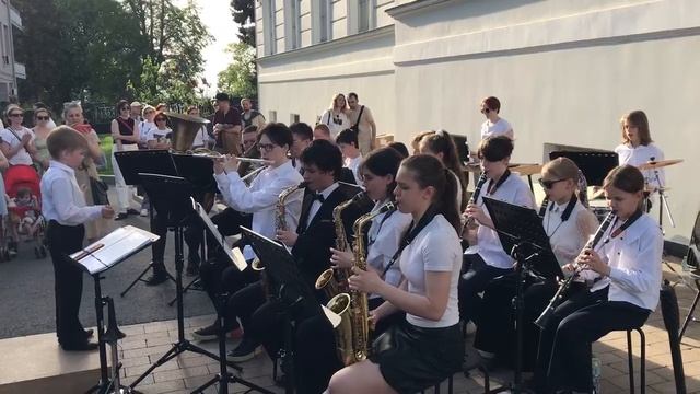 16.05.26 духовой оркестр ДШИ Шостаковича , дирижирует лауреат всероссийского конкурса духовых оркест