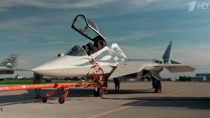 Первый полет совершил прототип двухместной версии истребителя пятого поколения Су-57.