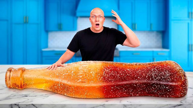 Я СДЕЛАЛ ГИГАНТСКУЮ МАРМЕЛАДНУЮ Coca-Cola ВЕСОМ 270 КГ. смотреть онлайн