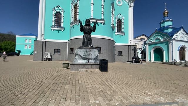 Молимся Серафиму Саровскому в монастыре Коренная пустынь (Курская губерния)
