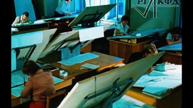 ПОЧЕМУ ЗУМЕРЫ ХОТЯТ В СССР перезалив с ютуба