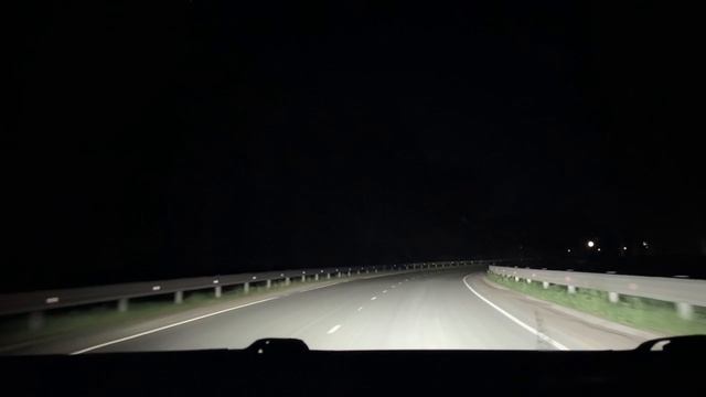 Замена ламп ближнего света в Hyundai I30 GD (2014 год) EA-Lights.