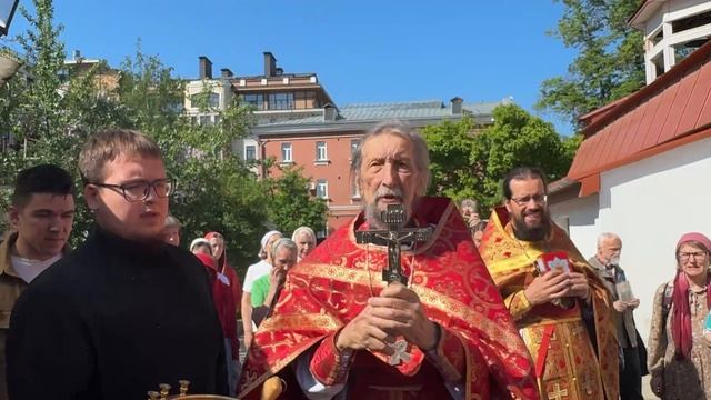 Крестный ход  в Престольный праздник  в честь преп. Иова Почаевского