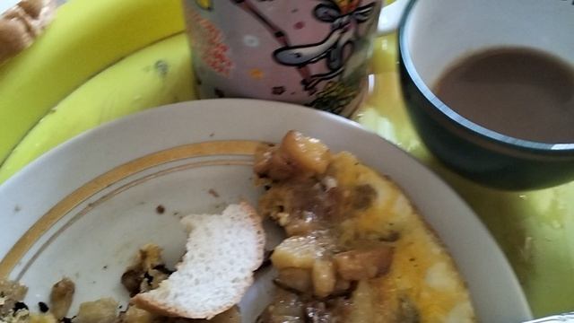 Мукбанг жареная картошка с яйцом