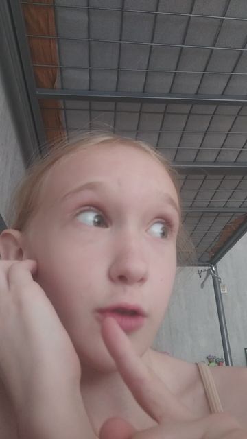 чуть обо мне смотреть онлайн