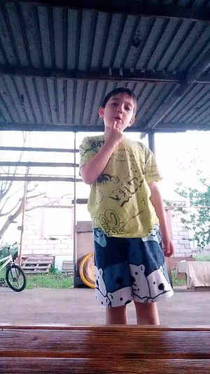 я научился кататься на велосипеде но с запасными колёсами