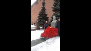 День памяти И. В. Сталина. Москва. 5 марта. Некрополь у Кремлёвской стены Фрагмент б