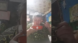 здеся света кушает борщик пасматри 👍👍👍👍👍👍👍👍👍👍