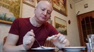 Мукбанг. Ем кашку полезную. День жаркий.