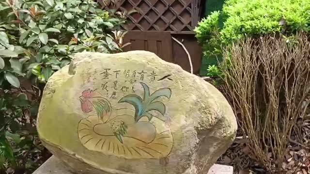 Художники и мастера Китая создают свою продукцию для приезжих туристов
