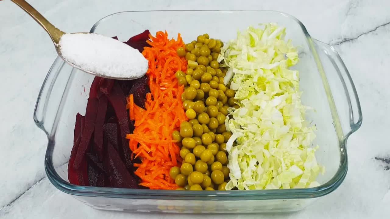 Съедается за минуту! Новый салат из свеклы на каждый день и на праздник. Боже, как вкусно!