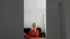 мои попытки прыгать через скакалку