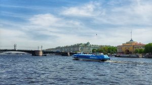 Счастье туриста 👉 Петербург, Нева, теплоход