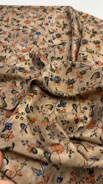 Шелк с цветочным принтом от Loro Piana.