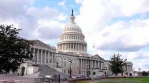 Сенат США впервые поддержал резолюцию о прекращении военных действий против Ирана.
