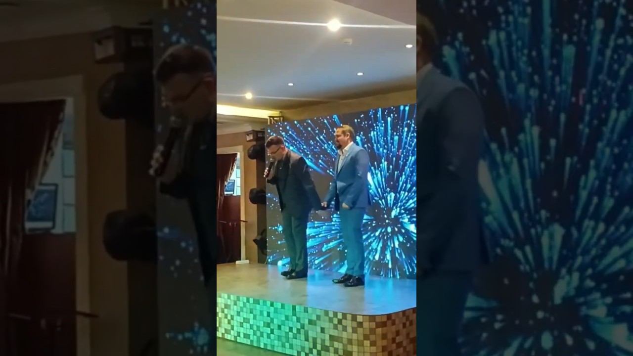 друзья вот и прошел замечательный концерт Живые Песни в г. Санкт-Петербург отрывок моего выступления