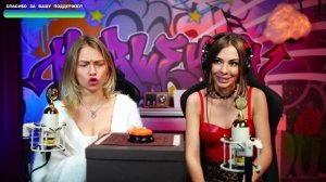 Шоу угадай песню! Участницы Оля AiMori и Саша Квашеная