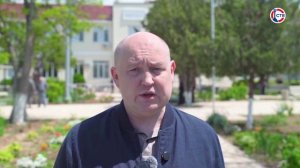 Во время группового фото выпускников в школе №13 обрушился балкон