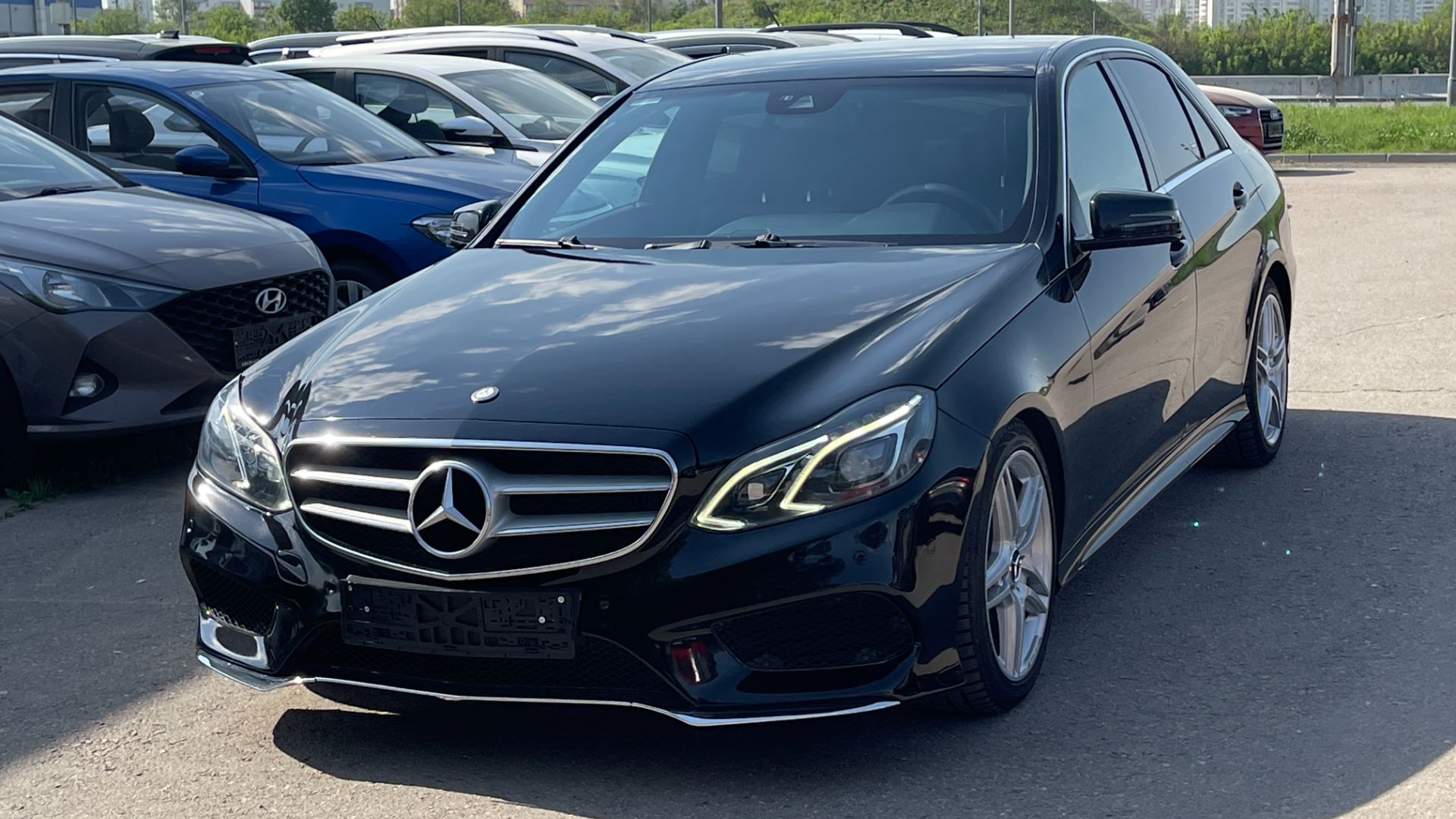 MERCEDES-BENZ E200 (2013)