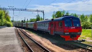 ЭД4М 0171 сообщением Белоостров - Санкт-Петербург отправляется от ст. Сестрорецк