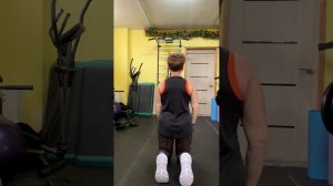Укрепить мышцы спины с фитнес резинкой