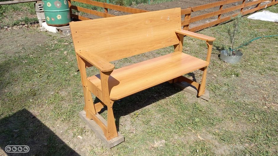 Скамейка из мебельных щитов, сделано своими руками.