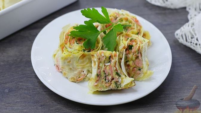 ЛАВАШ С КОЛБАСОЙ, СЫРОМ И ЯЙЦАМИ
