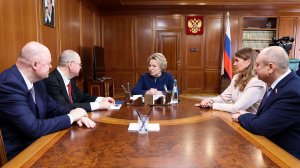 1Валентина Матвиенко провела встречу с губернатором Пензенской области Олегом Мельниченко