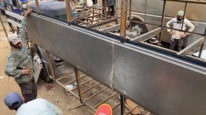 Производство пассажирских автобусов ручной работы в Пакистане