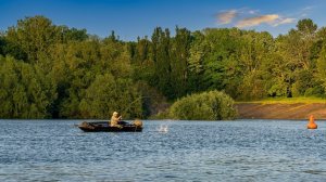 ПЕРВАЯ РЫБАЛКА С ЛОДКИ НА РЕКЕ КУБАНЬ! РАЗВЕДКА ОБСТАНОВКИ