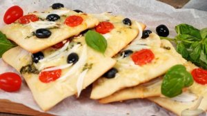 МИНИ-ФОКАЧЧИ С МАСЛИНАМИ И ЧЕРРИ