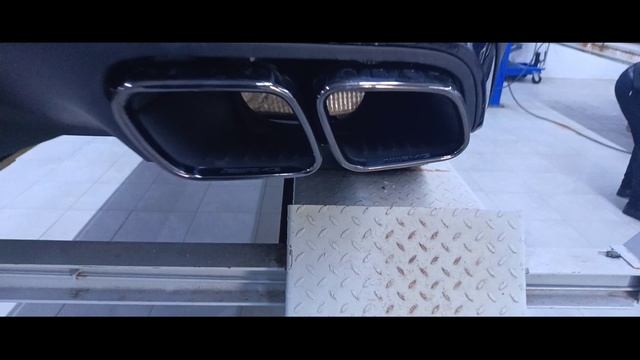 Diffuzor-s-nasadkami-amg-63-s-mercedes-gle-coupe-c167-restayling