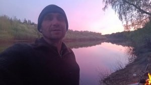 Ночная весенняя рыбалка на удочке.
