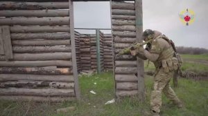 Штурм здания,занятого противником.