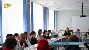 СОТРУДНИКИ ГИБДД ПРОВЕЛИ «ДЕЛОВОЙ ЗАВТРАК» СО СТУДЕНТАМИ ЖГМК, ПОСВЯЩЕННЫЙ 90-ЛЕТИЮ СЛУЖБЫ