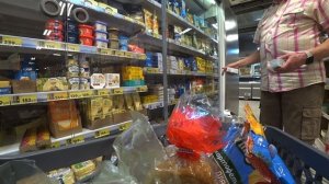 Магазин В1. Борис выбрал себе казан. Примерка халатиков. Рецепт вкусного салата.