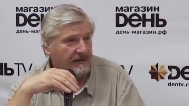Попробуйте договориться с вашей соседкой