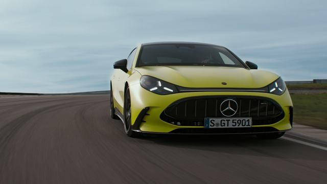 Mercedes-AMG GT 4-Door Coupe: революция без V8 или провал со старта? смотреть онлайн