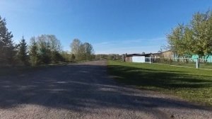 Высказываю всё  что  думаю  о вас . и просто гуляю