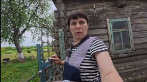 ЕЩЁ ВЕДЬ МОЛОДАЯ, А НОГ НЕ ЧУВСТВУЮ УЖЕ.