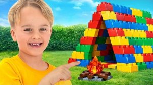 Дети учатся поддерживать друг друга и делиться игровыми домиками!