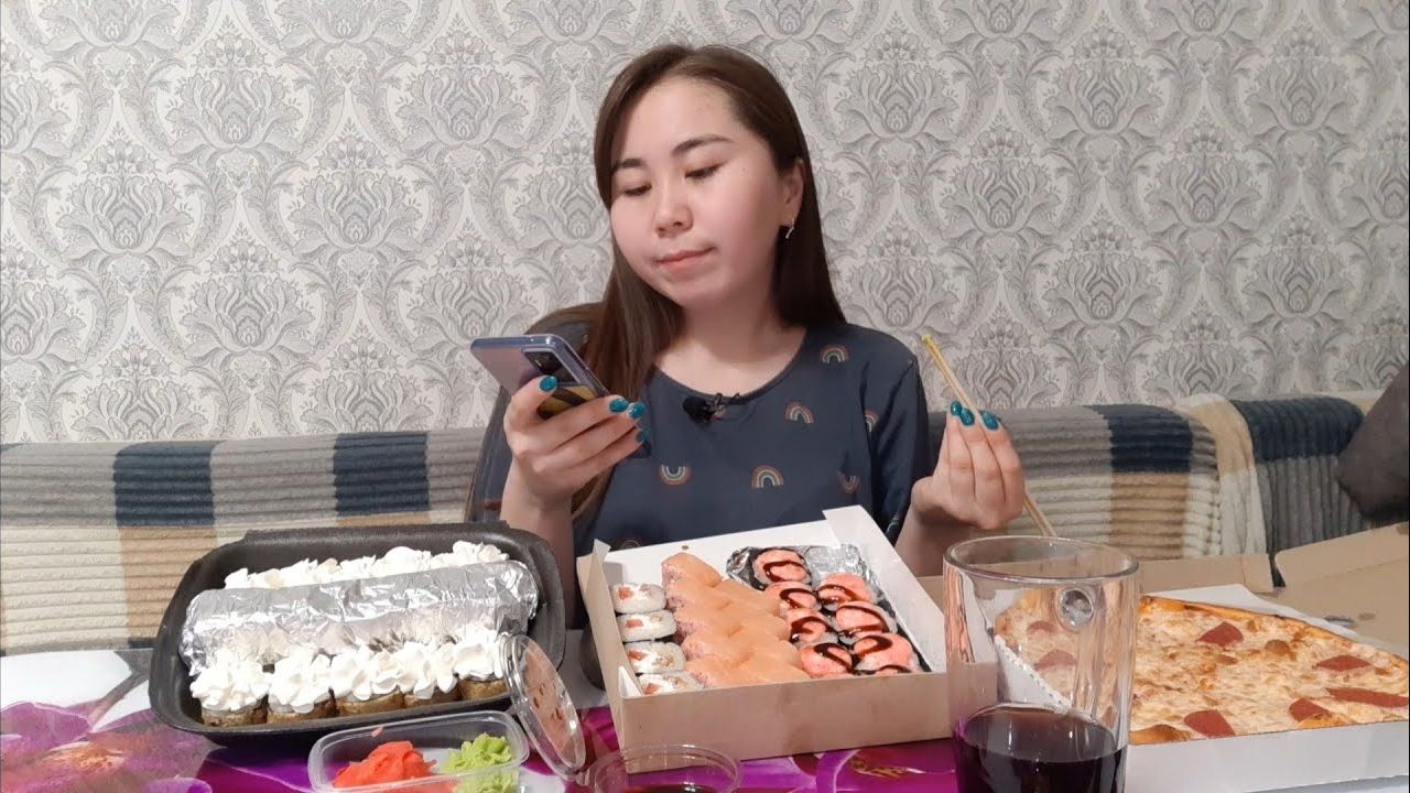 🍣 Асмр - Мукбанг | СУШИ | Вопрос - Ответ 💬 Нас 1000 🎉🥳